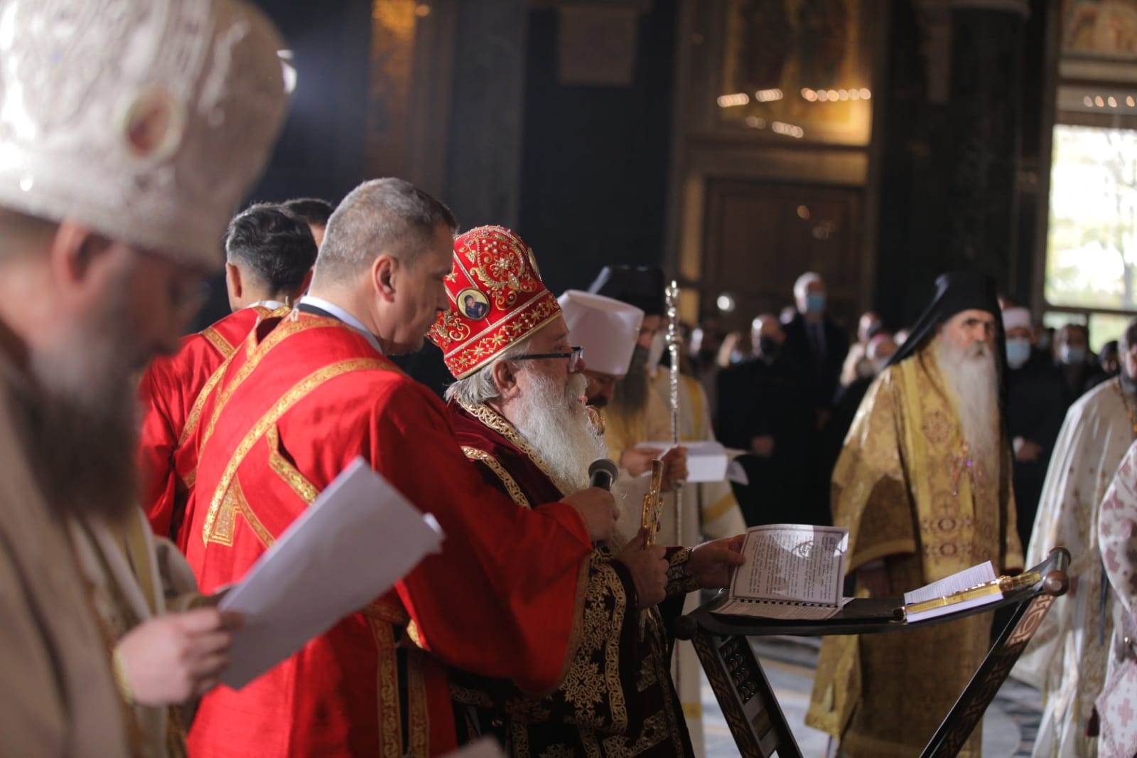 patrijarh irinej sahrana liturgija ruski djakon