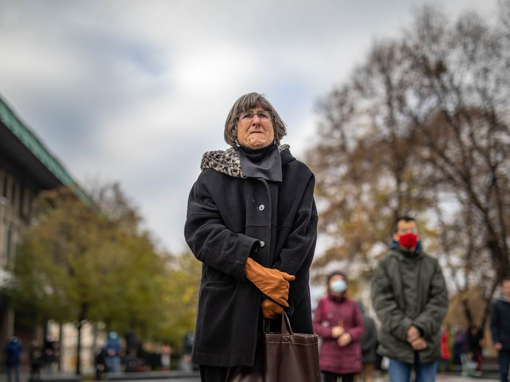 patrijarh irinej sahrana opelo liturgija hram svetog save vernici hrišćani