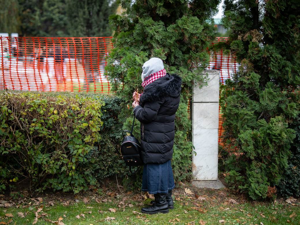 patrijarh irinej sahrana opelo liturgija hram svetog save vernici hrišćani