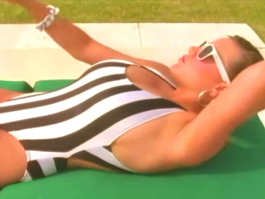 Uhapšena Samanta Foks zbog haosa na avionu