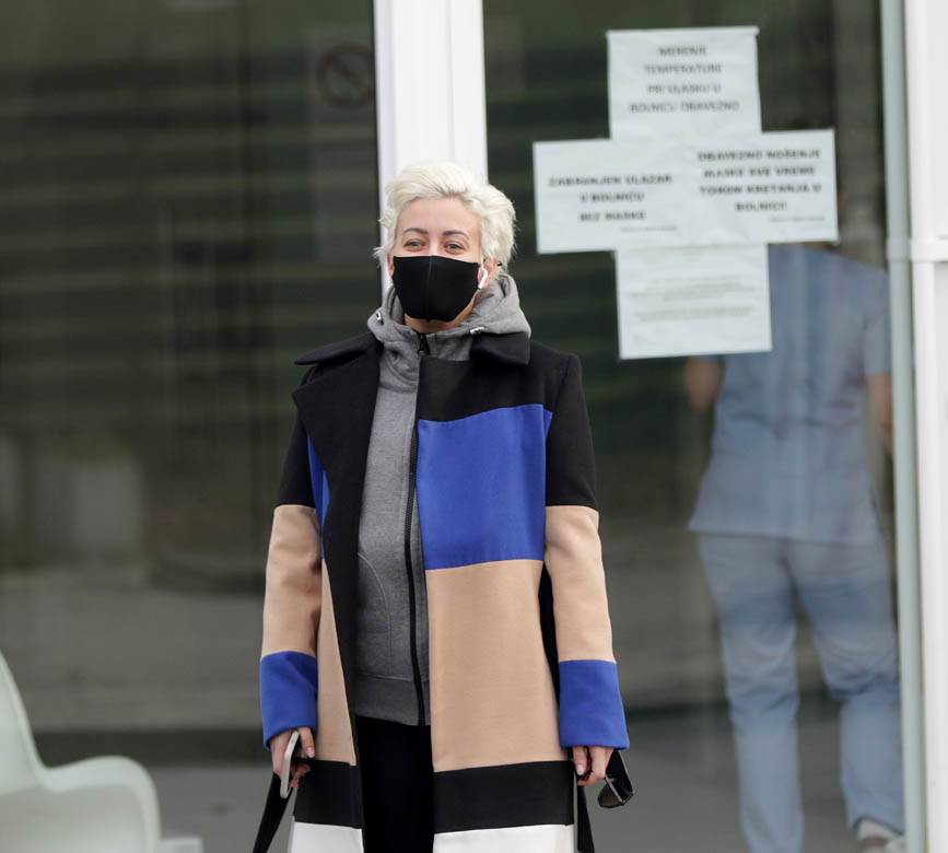 dusica jakovljevic silikoni operacija pustena iz klinike