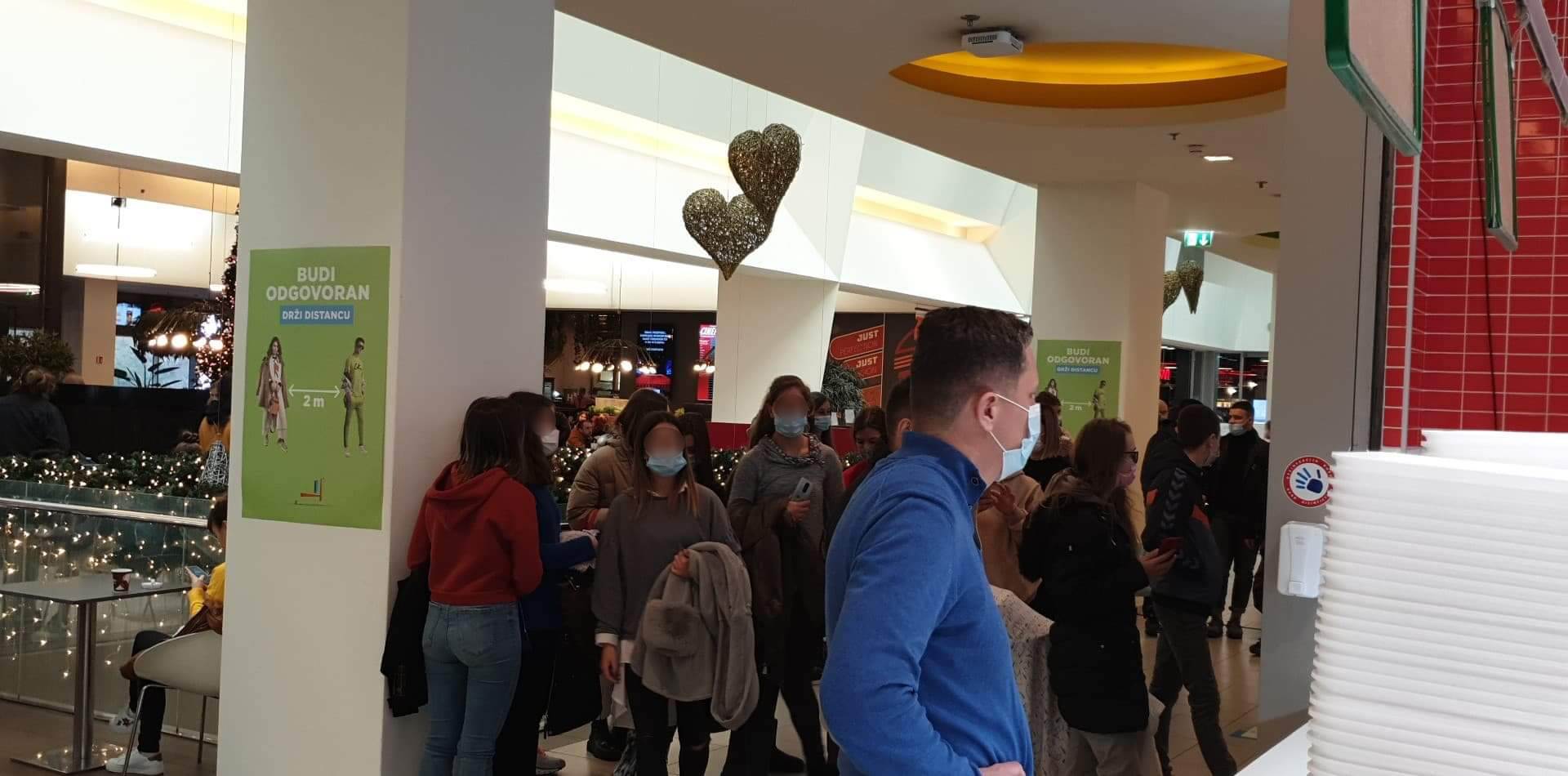 crni petak guzva u trznom centru sasa joksimovic komentar video na facebooku