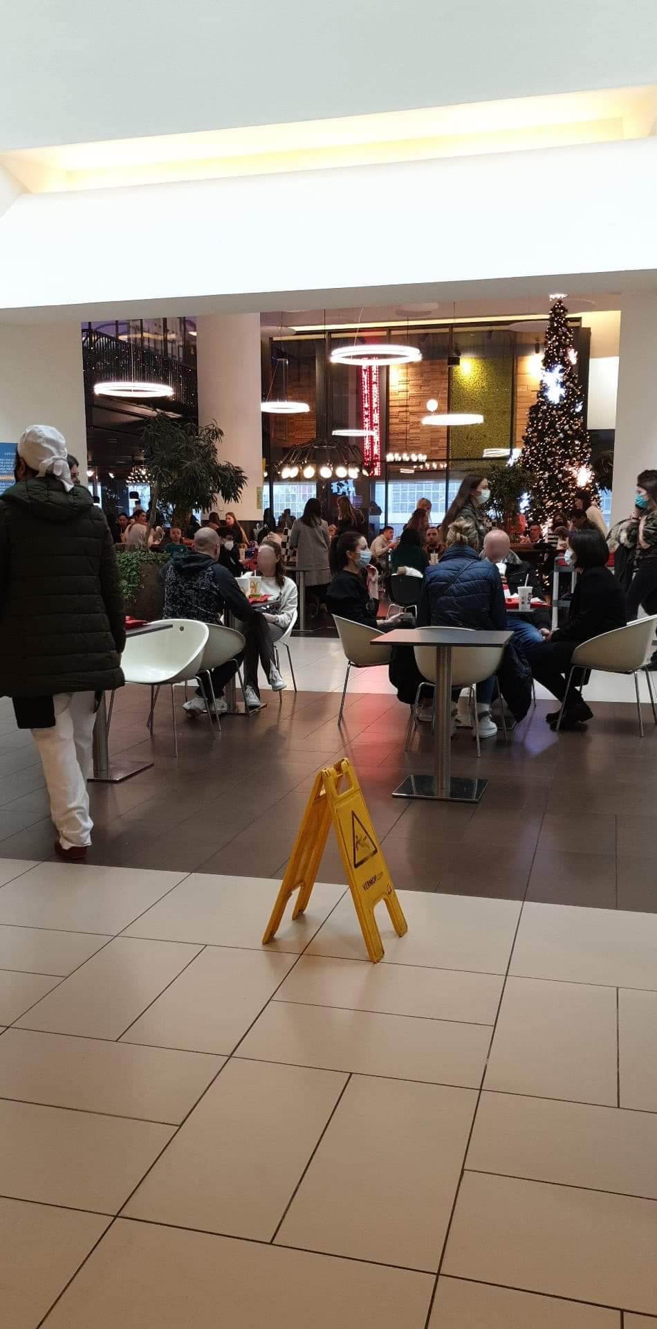 crni petak guzva u trznom centru sasa joksimovic komentar video na facebooku