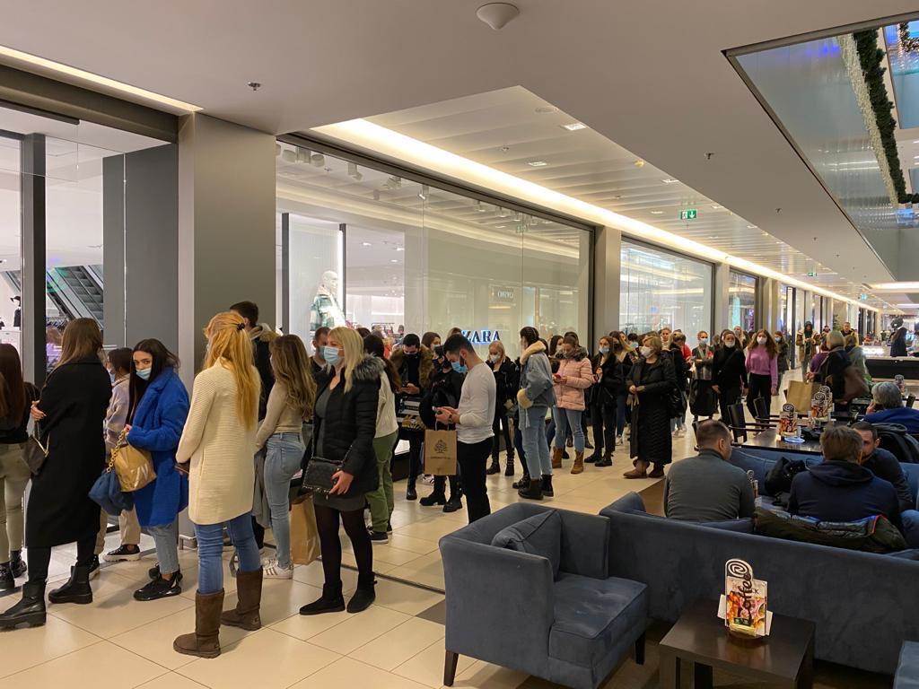 crni petak guzva u trznom centru sasa joksimovic komentar video na facebooku