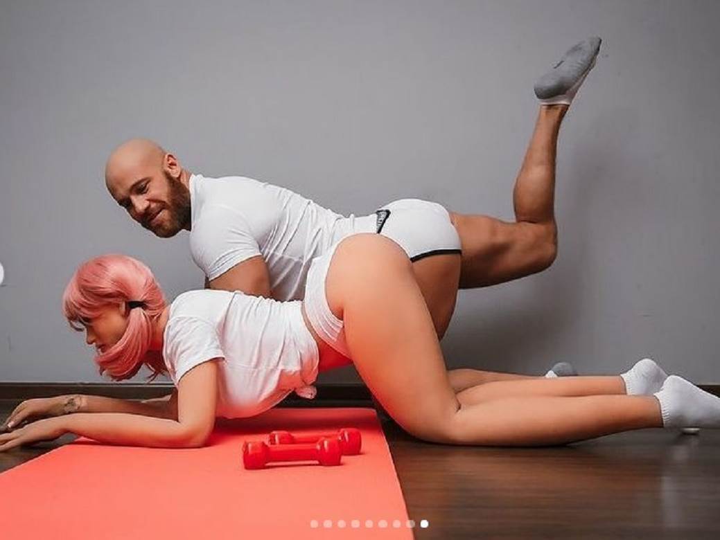 bizarna svadba muskarac ozenio seks lutku vencanje sa seks lutkom