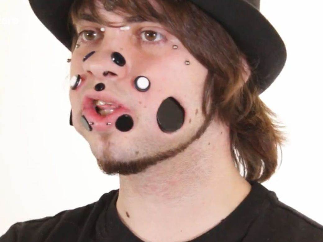 rekorder po broju pirsinga ginisova knjiga rekorda najvise rupa u licu 