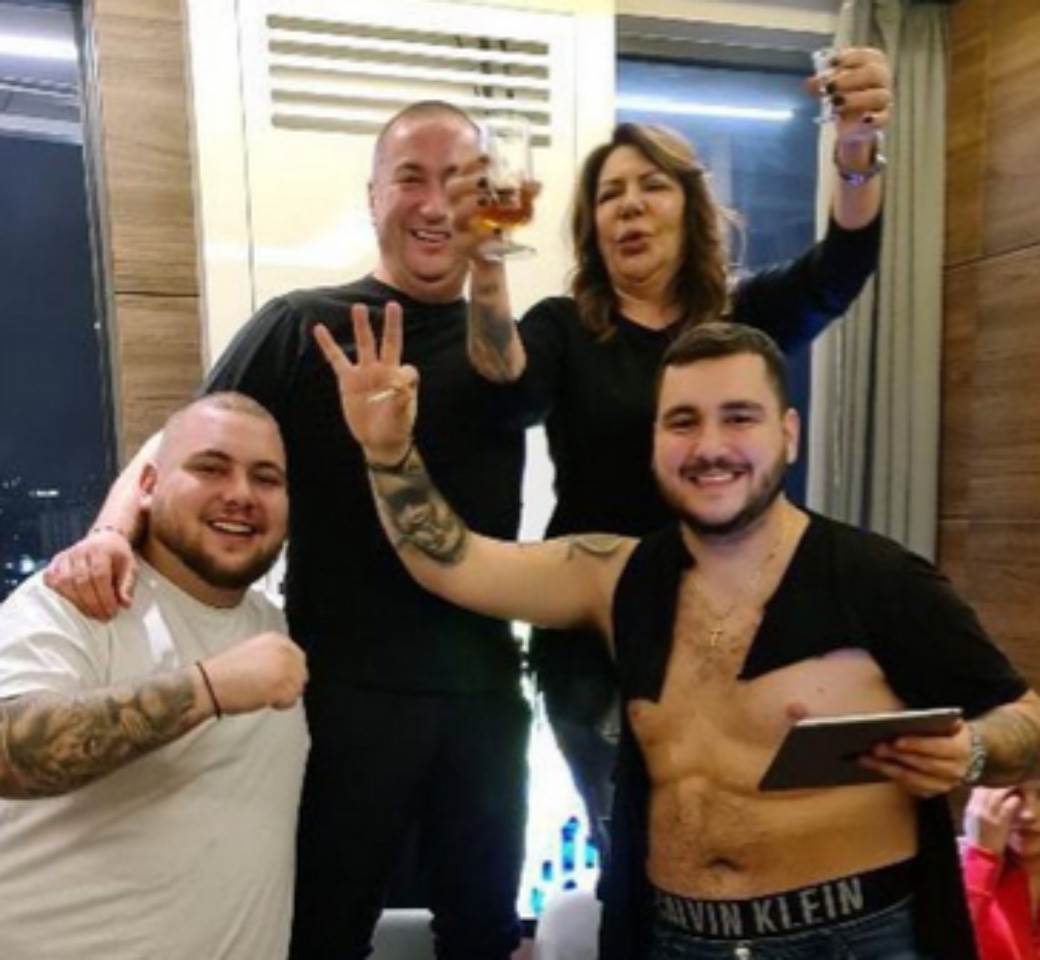 radisa trajkovic djani unuk nikola peva mu pesme instagram video