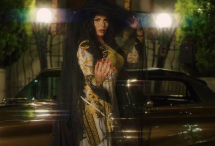 elektra elit prostitucija emisija saran uneli je u krevetu u studio foto