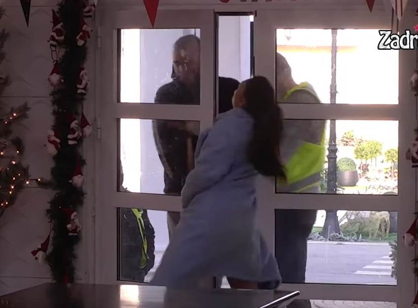 zadruga najnovije vesti mina vrbaski i filip car svadja udarila mu samar video