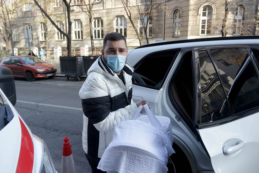 Poreska proverava honorare pevača 