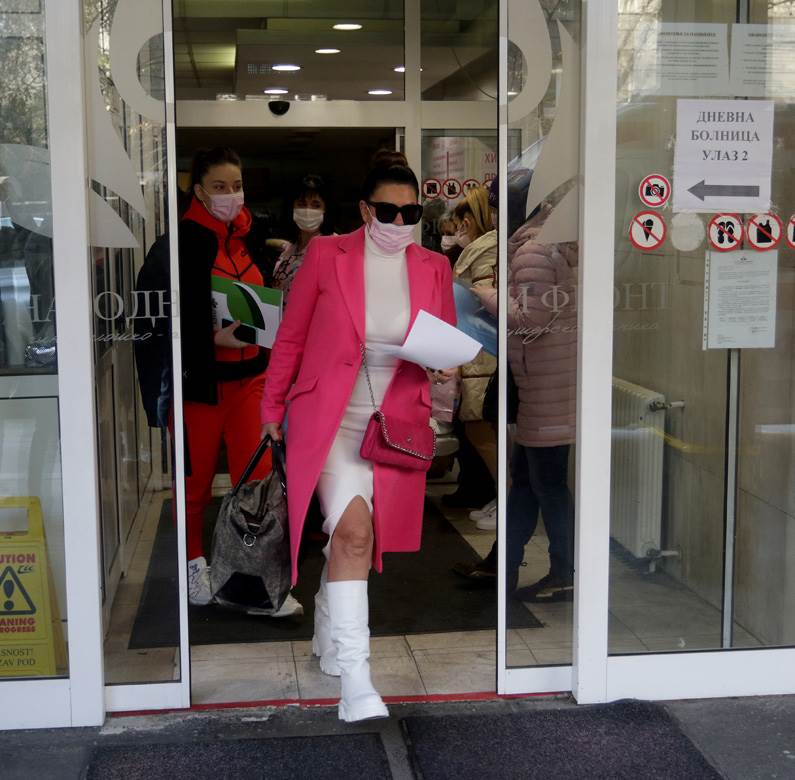 radisa trajkovic djani unuk nikola peva mu pesme instagram video