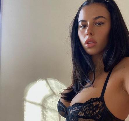 viktorija viljaroel gole slike foto