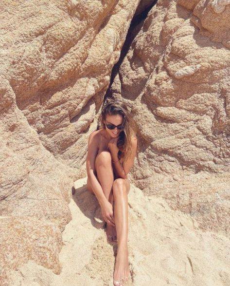 Nina Seničar u balskoj haljini 