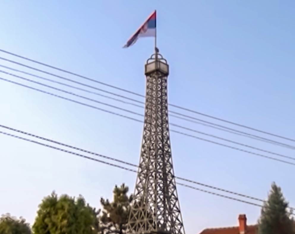 srbin napravio ajfelov toranj dvoriste kuce