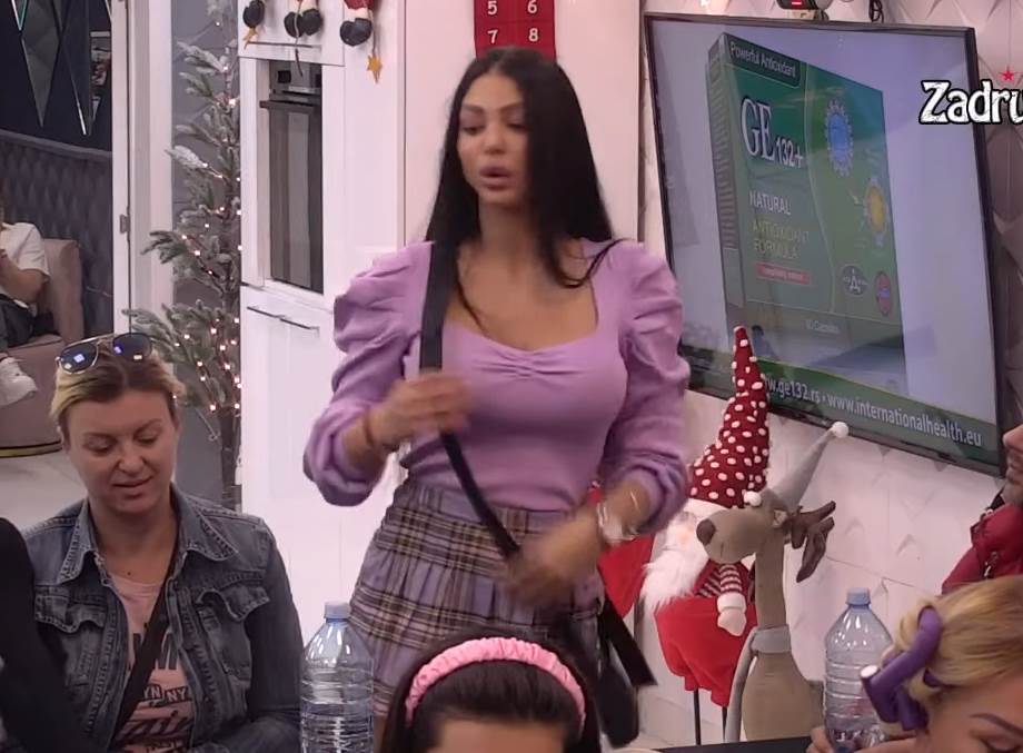 Doktorka o plastičnim korekcijama Cece i Jece