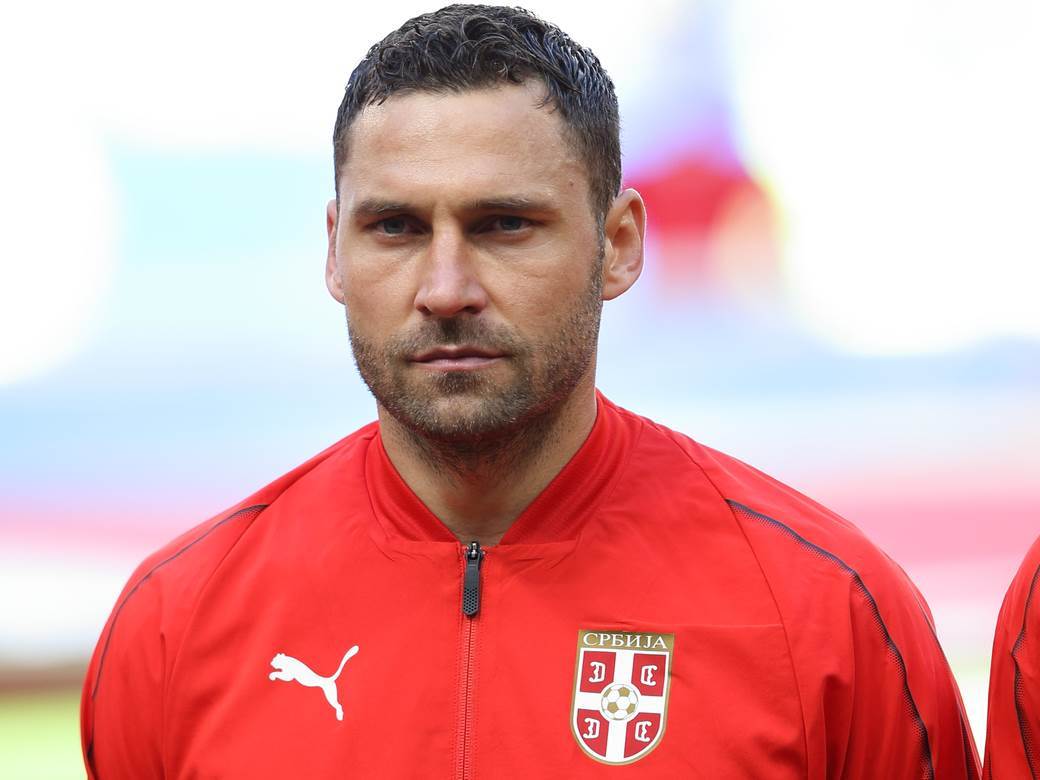 dusko tosic slika sa cerkama instagram foto