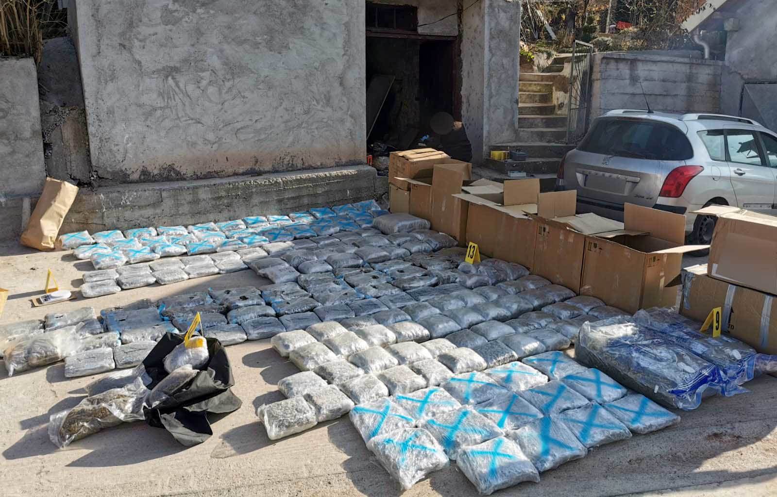 selo prosek narko afera droga podrum penzioner