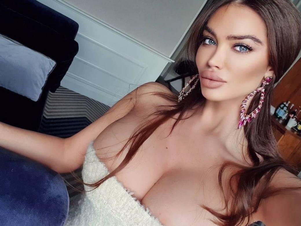 soraja vucelic rasla u domu majku izbacili iz kuce kada je zatrudnela dala je hraniteljima