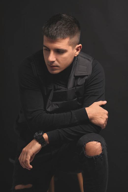 wanted magazin stampano izdanje print lice sa oziljkom marina arsic