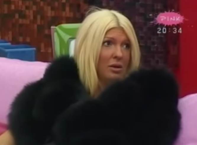 Kako Jelena Karleuša izgleda uživo