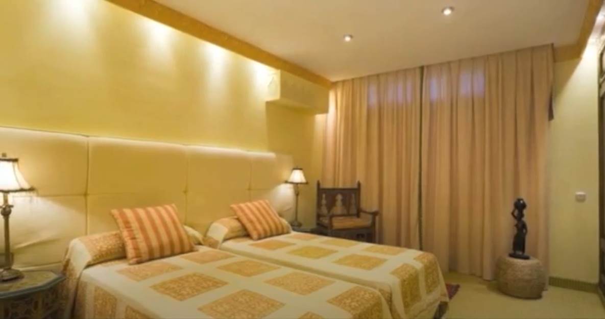 Novak Đoković trenira go do pojasa u Marbelji