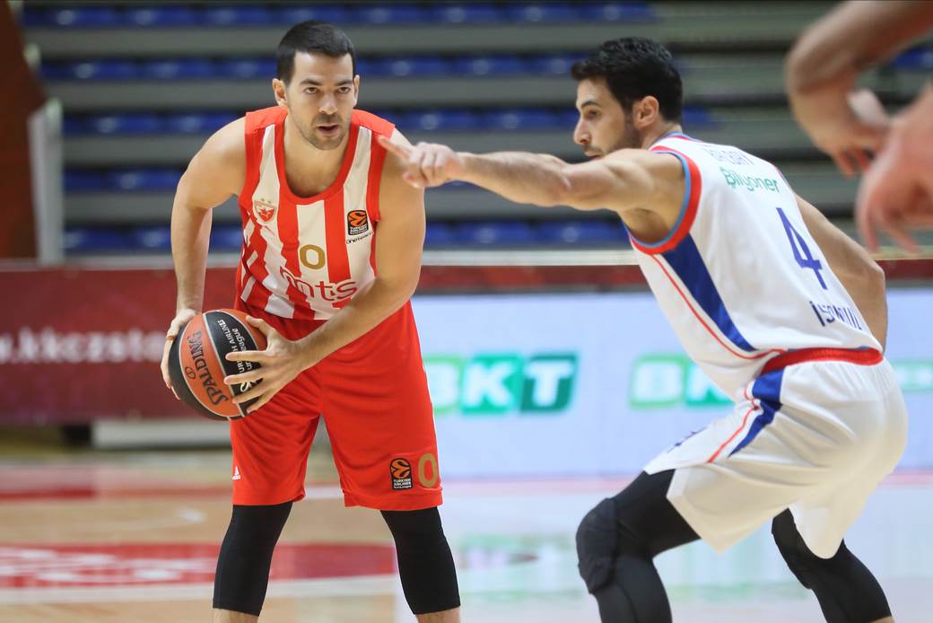 Crna Gora naturalizuje dvojicu košarkaša