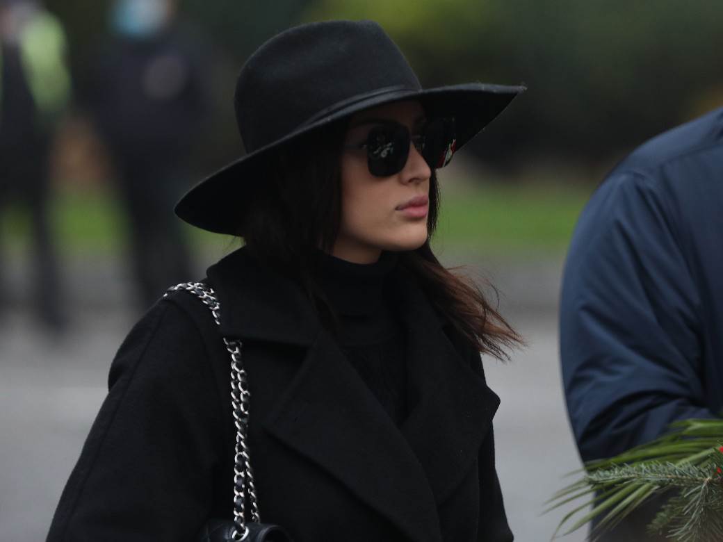 dzej ramadanovski sahrana andrijana tomanic oprostajni govor psovke