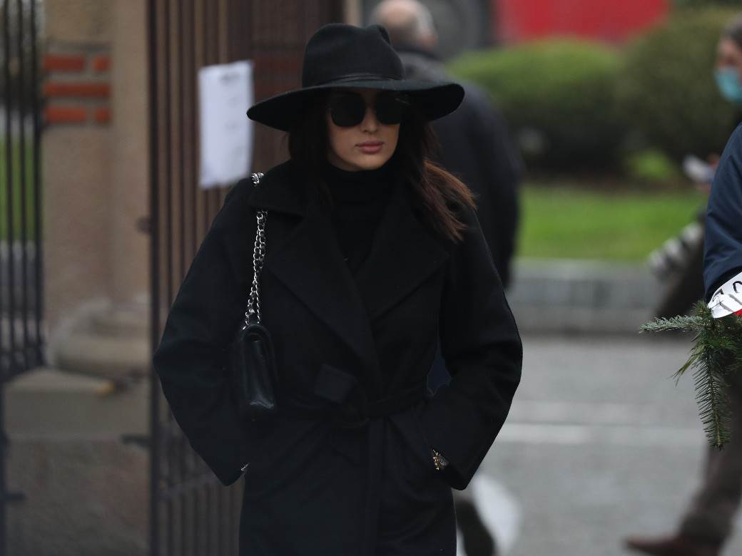 dzej ramadanovski sahrana andrijana tomanic oprostajni govor psovke