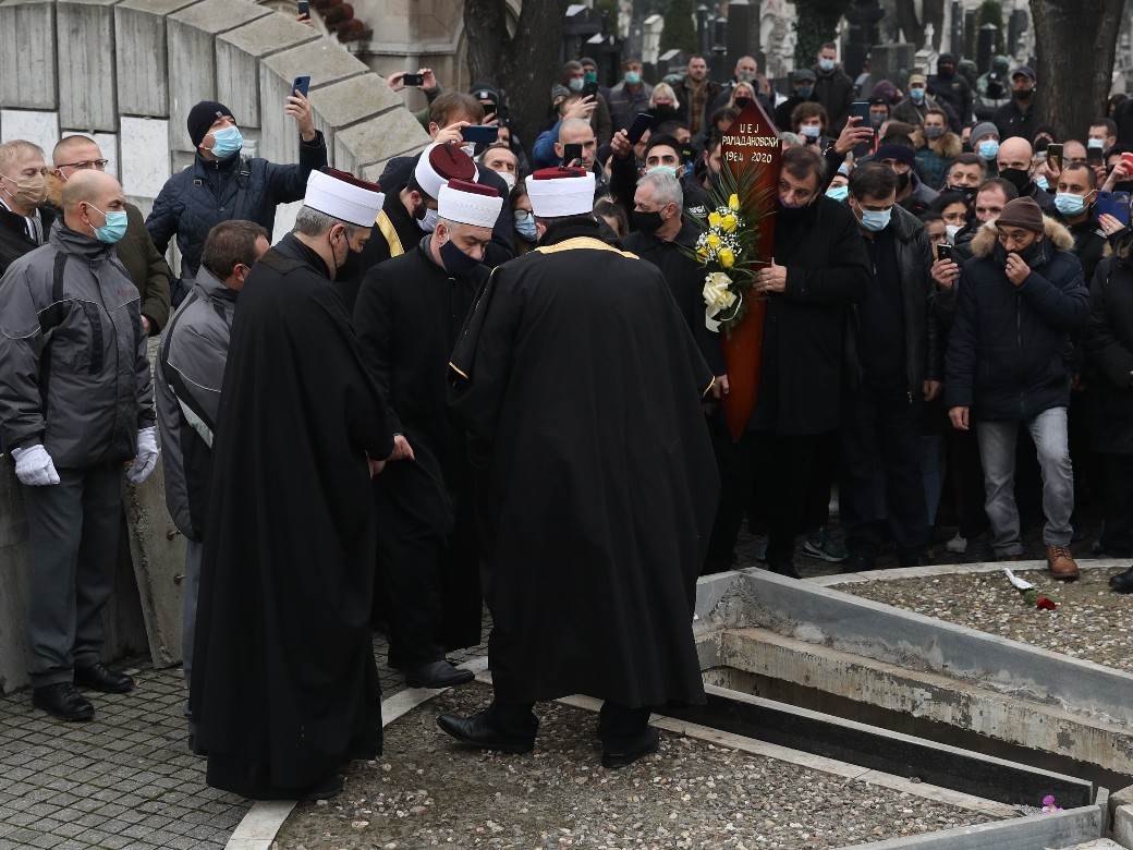 dzej ramadanovski sahrana andrijana tomanic oprostajni govor psovke