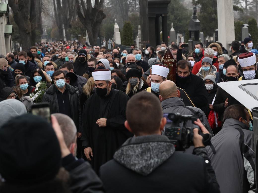 dzej ramadanovski sahrana andrijana tomanic oprostajni govor psovke