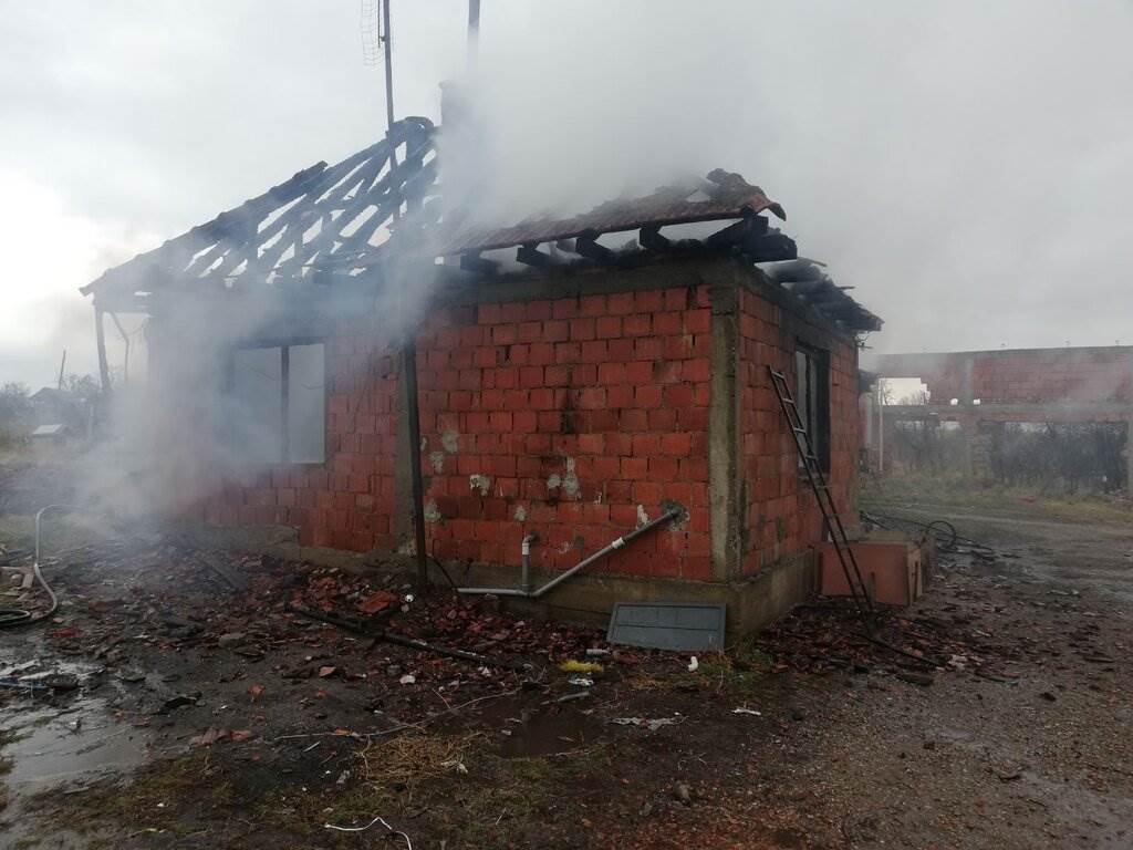 kosovo i metohija vucitrn porodicna kuca selo grace mihajlovic