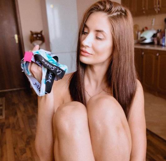 kristina karapetjan lepa odbojkasica kazahstan tetovaza fotografije