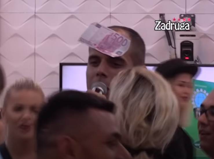 Mišel Gvozdenović ima 13 godina mlađu devojku