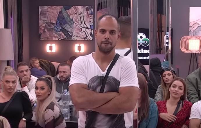 Mišel Gvozdenović ima 13 godina mlađu devojku