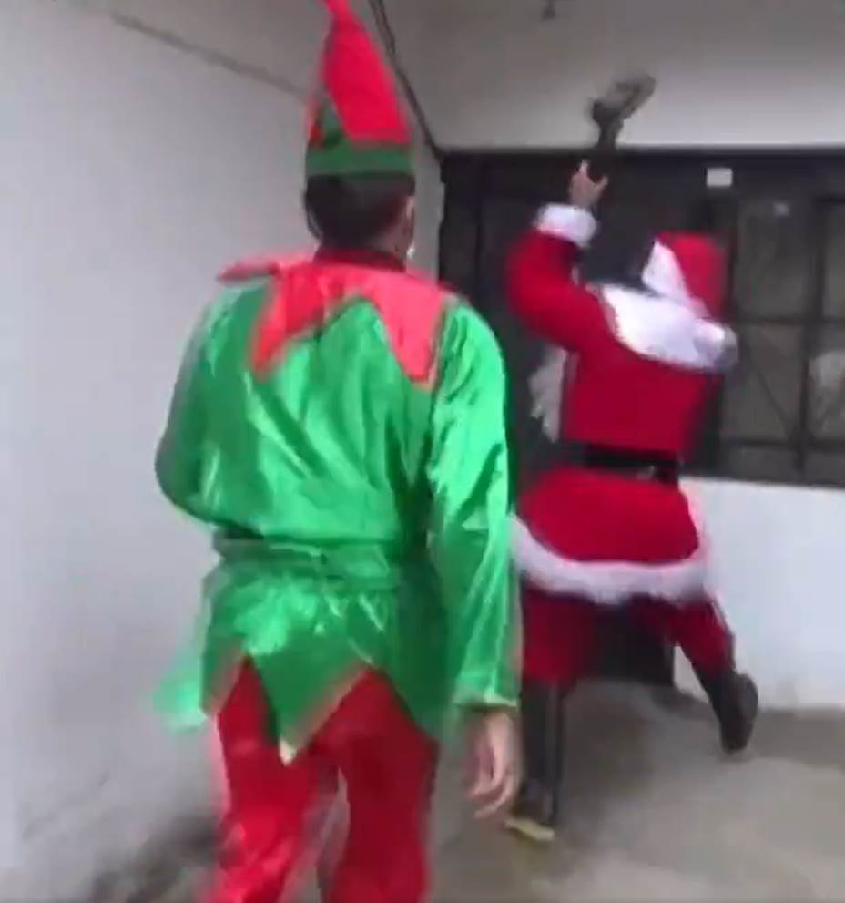 peru policija deda mraz vilenjak hapsenje video snimak