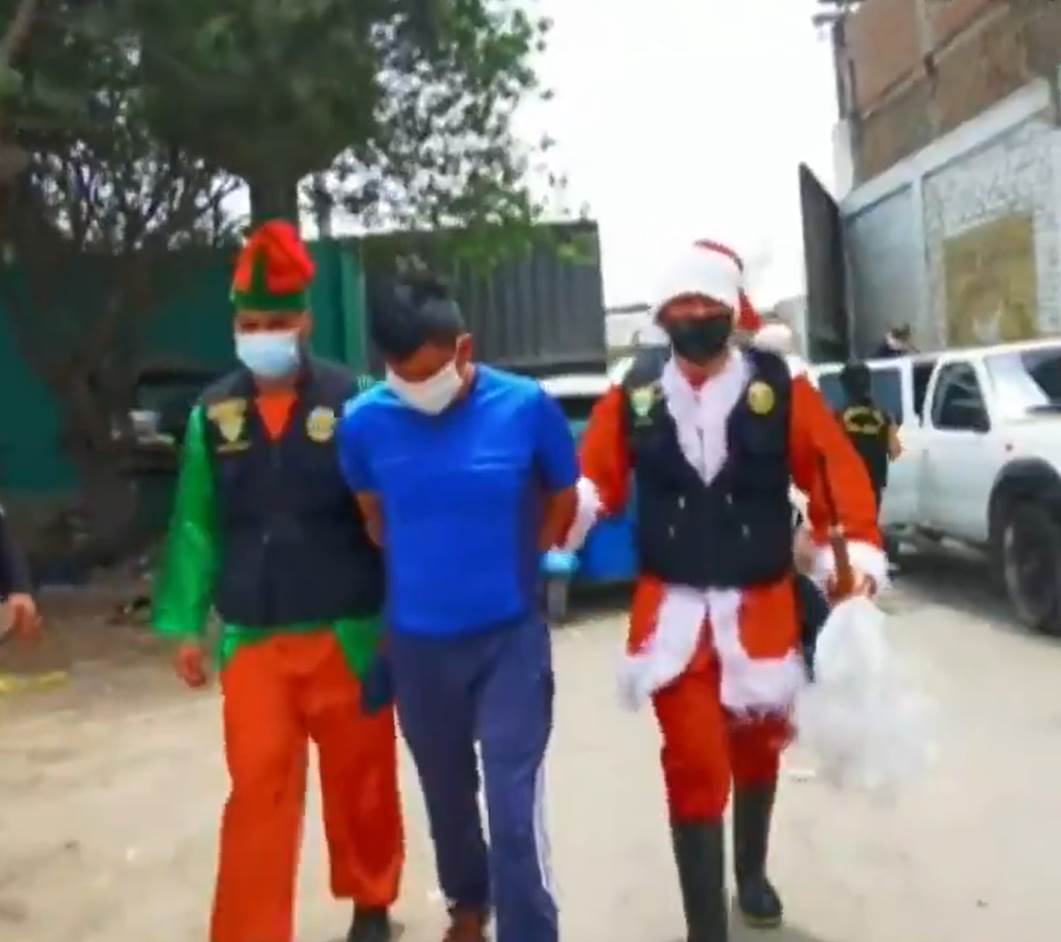 peru policija deda mraz vilenjak hapsenje video snimak