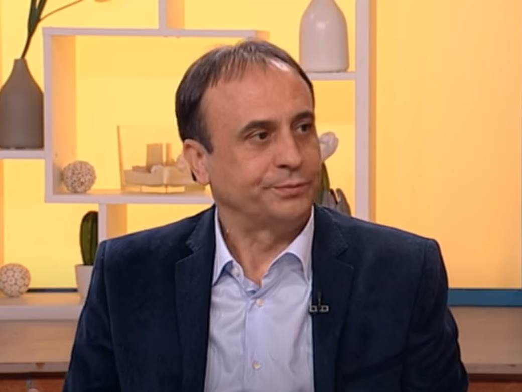 Beki Bekić uzgaja povrće na selu i snima pesmice za decu