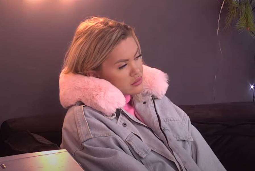 Sanja Stanković radi trbušnjake