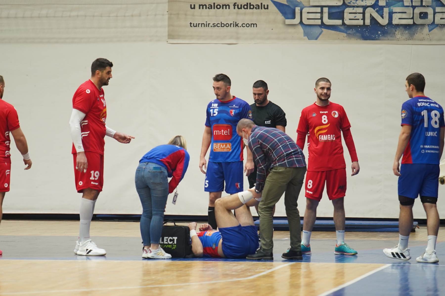 borac banjaluka rukomet kosovo transparent kosovo je srbija ispred hale