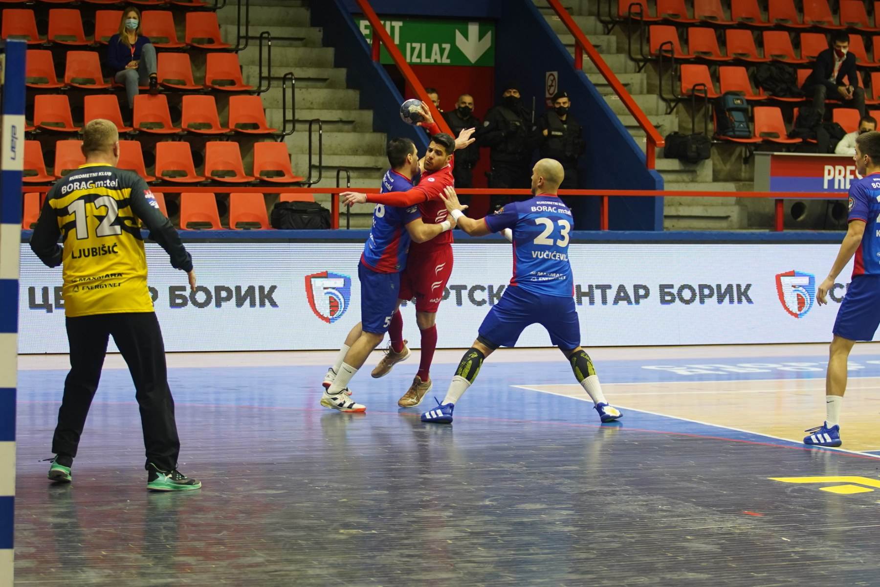 borac banjaluka rukomet kosovo transparent kosovo je srbija ispred hale