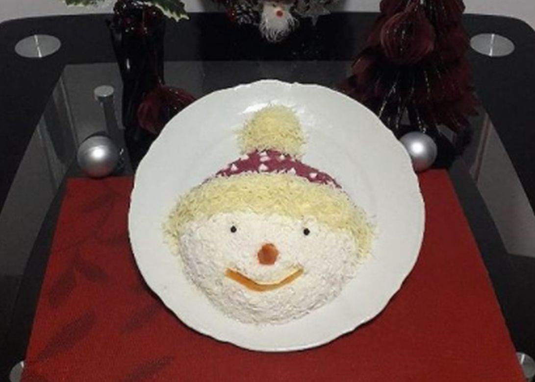 zimska salata od piletine dekorativna jela postupak pripreme recepti foto