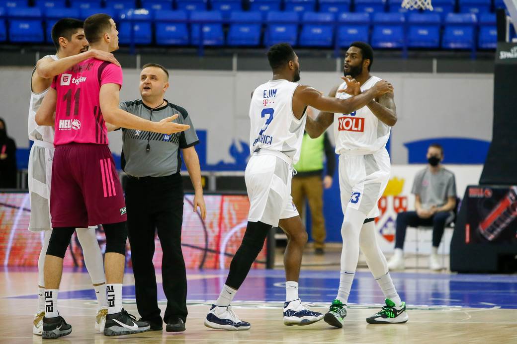 mega buducnost podgorica vili rid udarac u grudi filip petrusev frka video