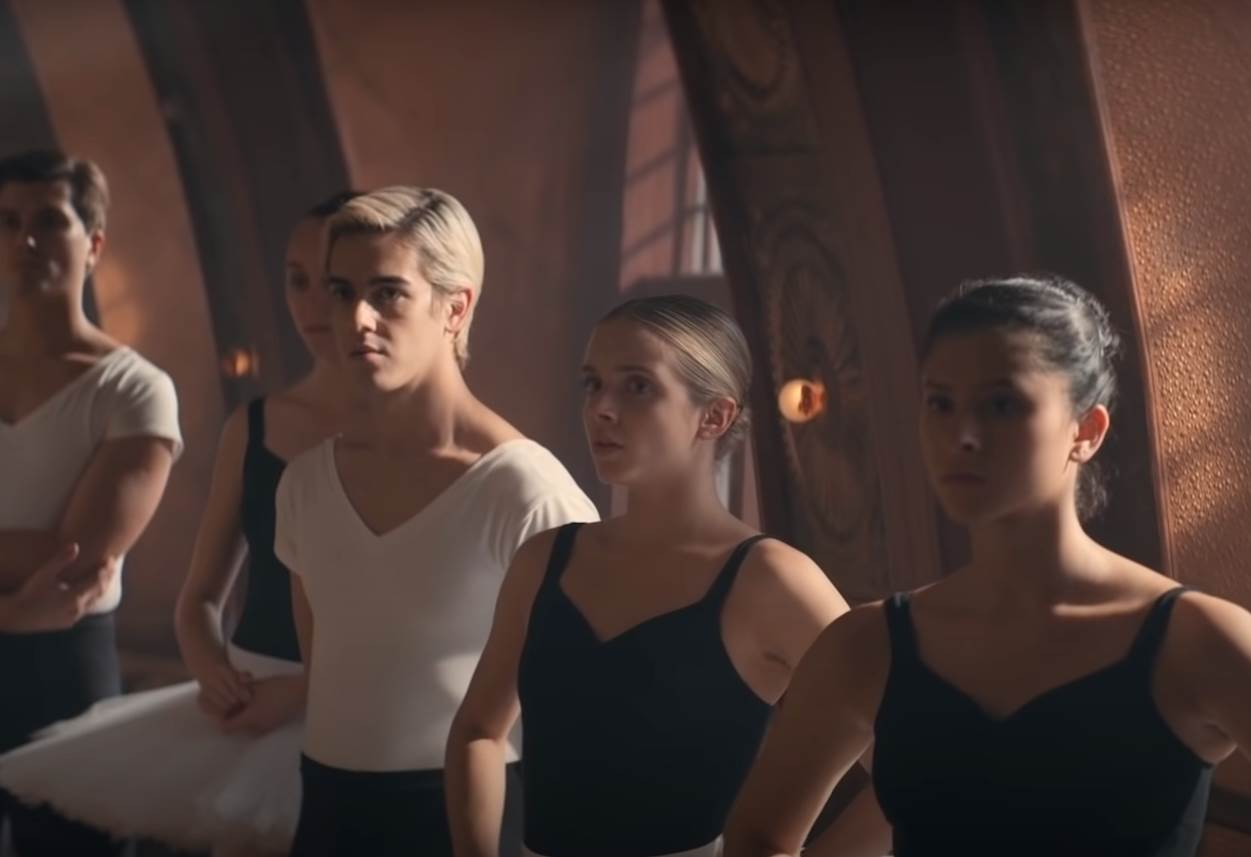 serija tiny pretty things netflix