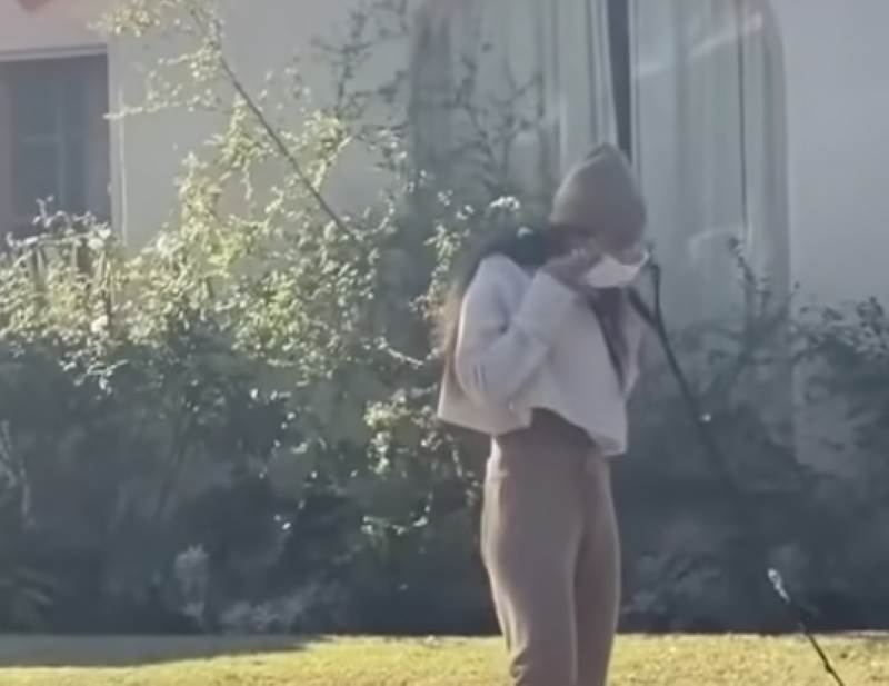 mia kalifa kupi izmet maskom pa je vraca na lice video