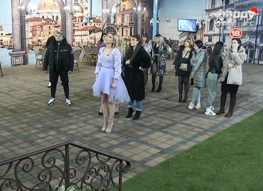 parovi drama popeo se na krov hoce da skoci