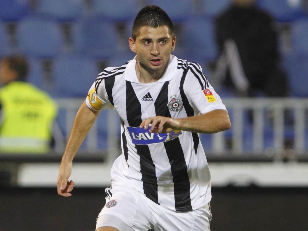 Marko Živković iz FK Partizan igra za Teleoptik