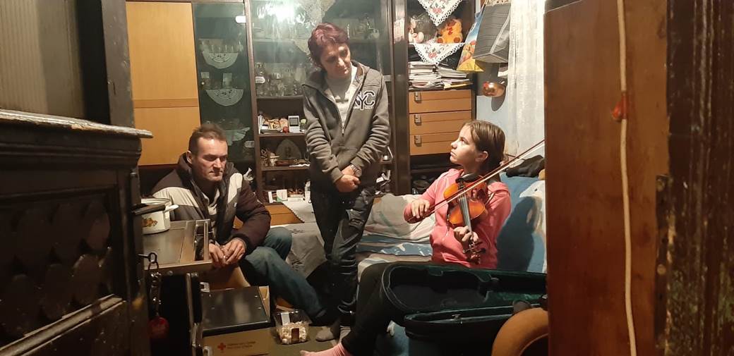 milica vuckovic iz sela bumbarevo kod knica dobila pomoc humanitarna akcija