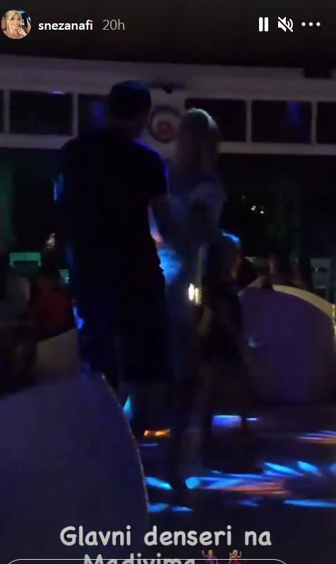 milan borjan i snezana borjan u kupacem odmor na maldivima foto