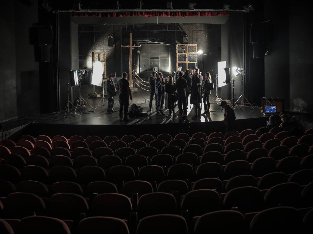 milos bikovic kad su cvetale tikve predstava onlajn bdp fotografije