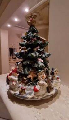 marta savic mile kitic luskuzna kuca jelka novogodisnja dekoracija